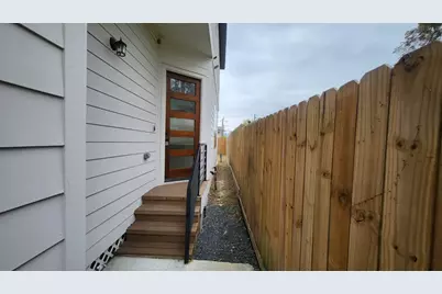 126 Amundsen Street #A, Houston, TX 77009 - Photo 2