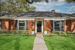 8106 Beverly Hill St, Houston, TX 77063 - Photo 2