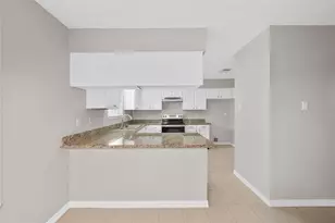 16826 Cobble Ridge Dr, Sugar Land, TX 77498 - Photo 10