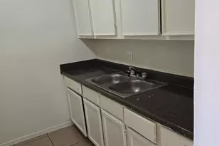 830 Victoria Dr, Houston, TX 77022 - Photo 10