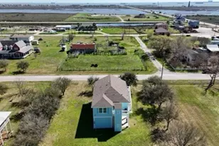 805 Nelson Ave, Port Bolivar, TX 77650 - Photo 4