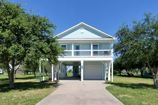 805 Nelson Ave, Port Bolivar, TX 77650 - Photo 1