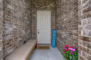 9115 Regan Wy, Mont Belvieu, TX 77523 - Photo 4