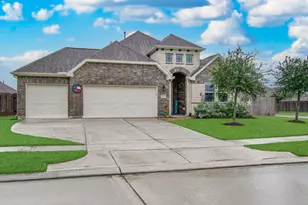 9115 Regan Wy, Mont Belvieu, TX 77523 - Photo 2