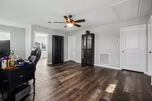 10227 Cleartide Ln, Houston, TX 77034 - Photo 14
