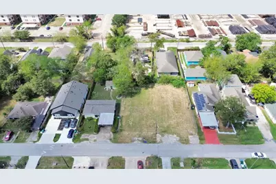 8222 Cannon Street, Houston, TX 77051 - Photo 10