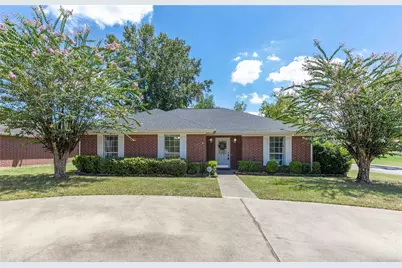 2402 Holly Street, Liberty, TX 77575 - Photo 2