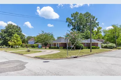 2402 Holly Street, Liberty, TX 77575 - Photo 6