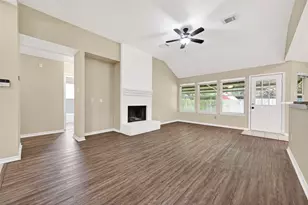 11655 Lakeview Manor Dr, Willis, TX 77318 - Photo 10