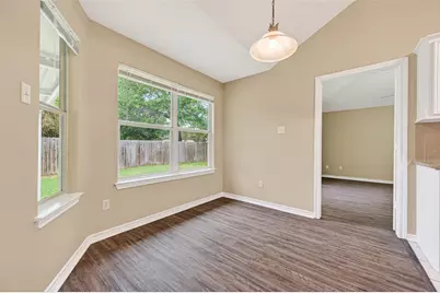 11655 Lakeview Manor Drive, Willis, TX 77318 - Photo 12