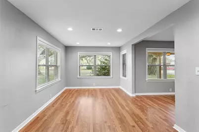 302 S Hardie Street, Alvin, TX 77511 - Photo 4