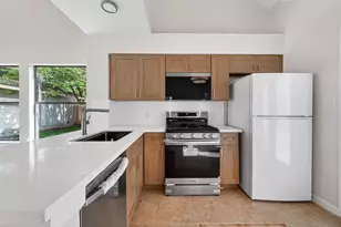 13825 Purplemartin St, Houston, TX 77083 - Photo 12