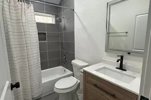 1311 E 35th St, Houston, TX 77022 - Photo 8