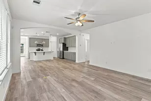13109 Blue Flora Dr, Texas City, TX 77568 - Photo 4
