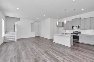2011 E Bauer Dr, Houston, TX 77080 - Photo 10