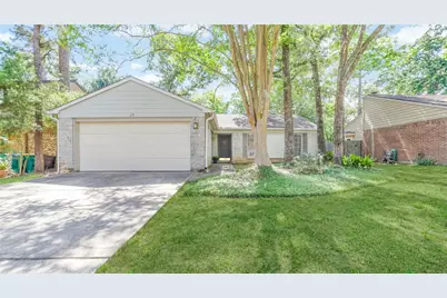 26 S White Pebble Court, The Woodlands, TX 77380 - Photo 2