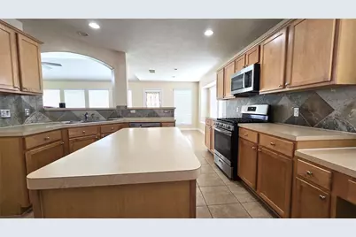 2014 Pinecreek Pass Lane, Katy, TX 77449 - Photo 14
