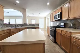 2014 Pinecreek Pass Ln, Katy, TX 77449 - Photo 14
