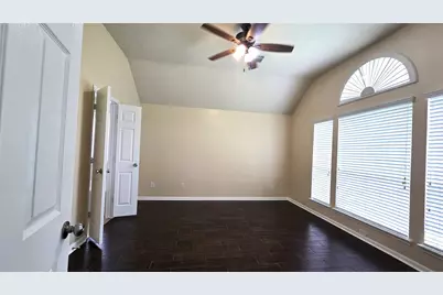 2014 Pinecreek Pass Lane, Katy, TX 77449 - Photo 18