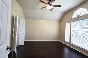 2014 Pinecreek Pass Ln, Katy, TX 77449 - Photo 18