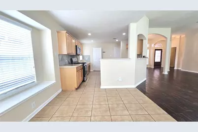 2014 Pinecreek Pass Lane, Katy, TX 77449 - Photo 10