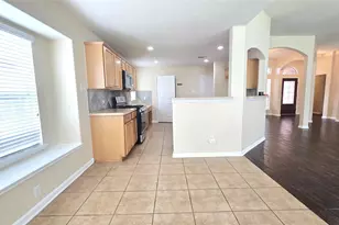 2014 Pinecreek Pass Ln, Katy, TX 77449 - Photo 10