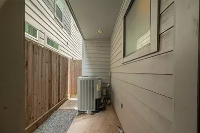 2115 Hadley Street, Houston, TX 77003 - Photo 34