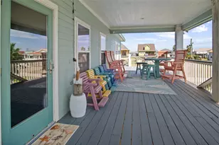 857 Gulfview Dr, Crystal Beach, TX 77650 - Photo 10