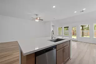 122 Mockingbird Trails Dr, Willis, TX 77318 - Photo 14