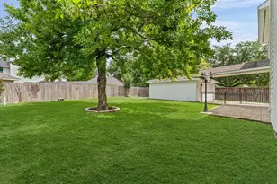 9202 State Walk Cir, Houston, TX 77064 - Photo 24