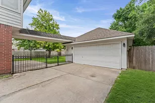 9202 State Walk Cir, Houston, TX 77064 - Photo 26