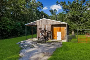 1109 Soda Loop E, Livingston, TX 77351 - Photo 10