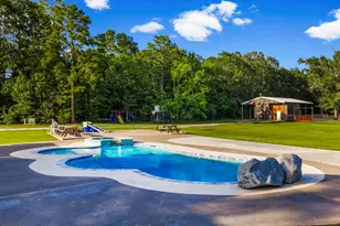 1109 Soda Loop E, Livingston, TX 77351 - Photo 12