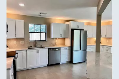 2506 18th Street N, Texas City, TX 77590 - Photo 6