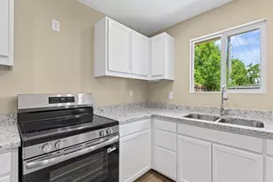 4339 Saffron Ln, Friendswood, TX 77546 - Photo 12