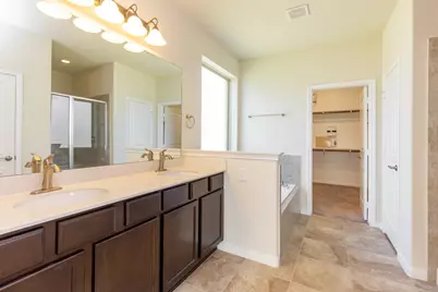 10 Log House Court, Tomball, TX 77375 - Photo 32