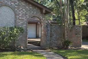 5927 Theall Rd, Houston, TX 77066 - Photo 2