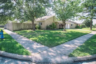 2503 Kings Chapel Rd, Friendswood, TX 77546 - Photo 2