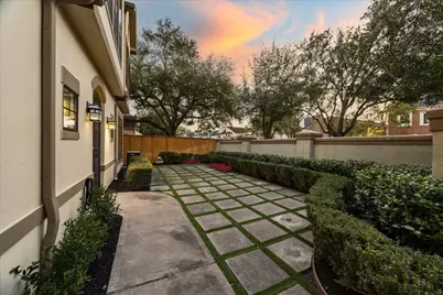 2217 Nantucket Drive #A, Houston, TX 77057 - Photo 4