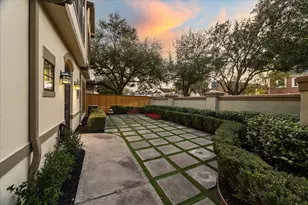 2217 Nantucket Dr, Houston, TX 77057 - Photo 4
