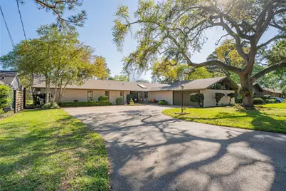 135 Woodhaven Lane, Taylor Lake Village, TX 77586 - Photo 4