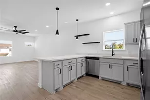 9708 Stedman St, Houston, TX 77028 - Photo 2