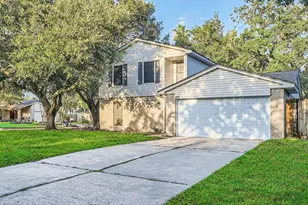 401 Summer Pl Ct, League City, TX 77573 - Photo 2