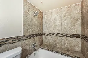 2820 S Bartell Dr, Houston, TX 77054 - Photo 8