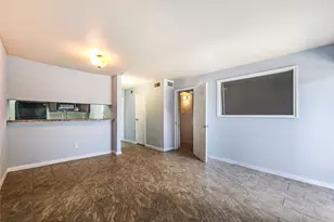 2820 S Bartell Dr, Houston, TX 77054 - Photo 2