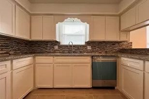602 Rosewood Dr, Shenandoah, TX 77381 - Photo 16