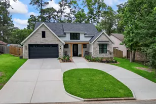 1840 E Lake Dr, Huntsville, TX 77340 - Photo 2