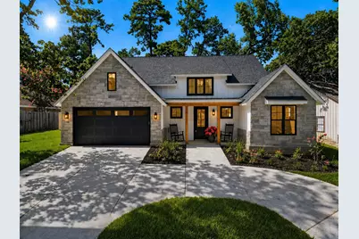 1840 E Lake Drive, Huntsville, TX 77340 - Photo 1
