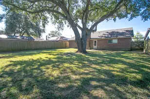 3 Lazybrook St, Angleton, TX 77515 - Photo 22