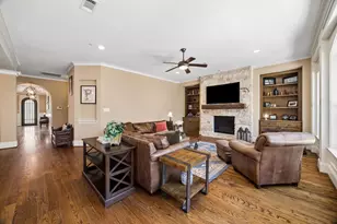 1360 Chippendale Rd, Houston, TX 77018 - Photo 14